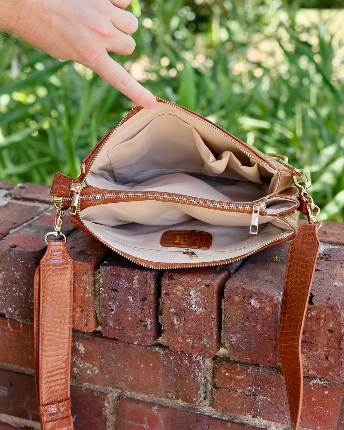 Caroline Hill| Ariana Crossbody