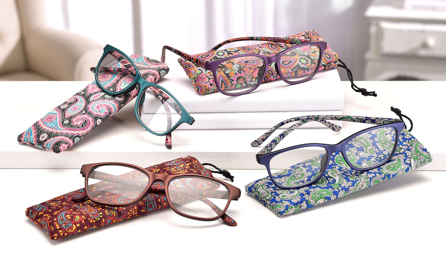 Reader Glasses w/ Pouch