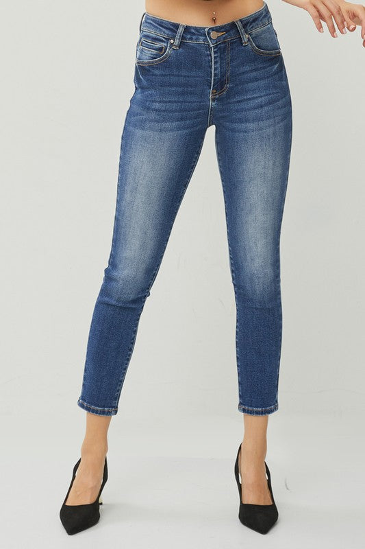 Basic Ankle Skinny Jean