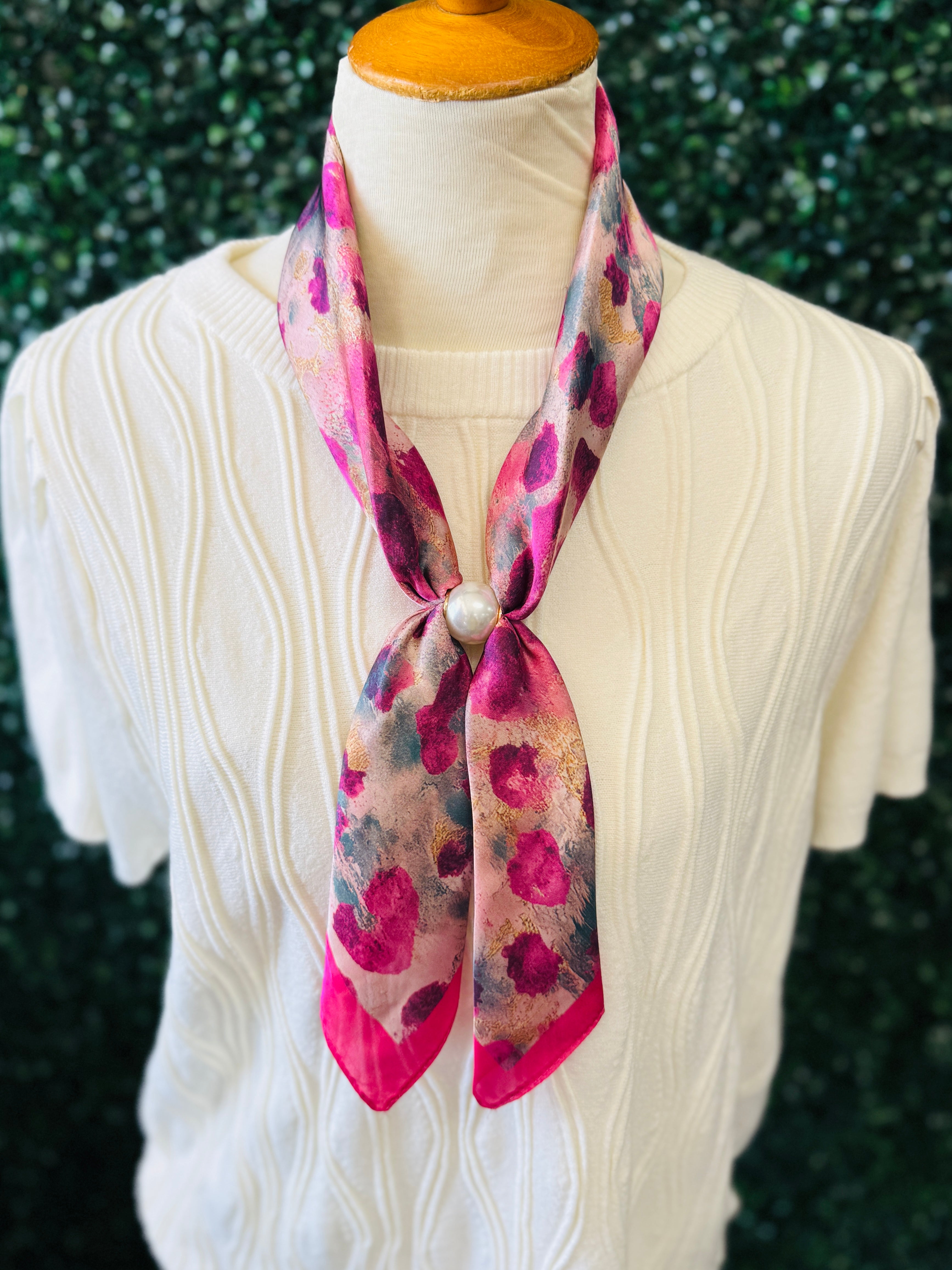 Printed Pearl Closure Scarf Necklace