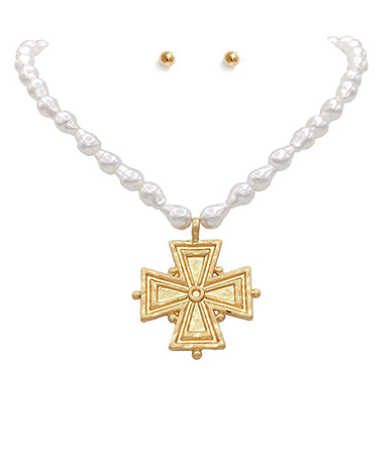 Cross Baroque Pearl Necklace