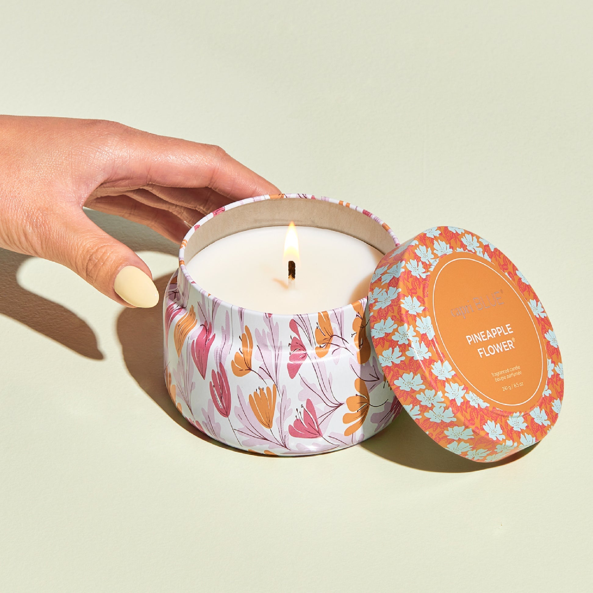 Pineapple Flower Tin Candle