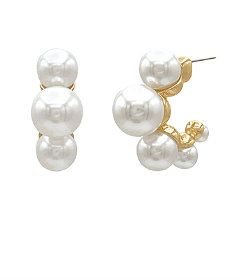 Gradual Pearl Hoops