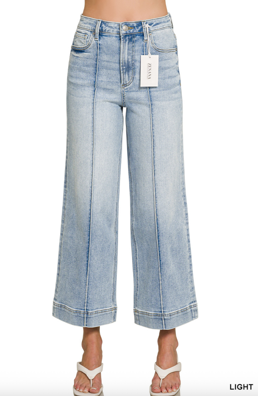 Light Wash Pintuck Detail Jeans